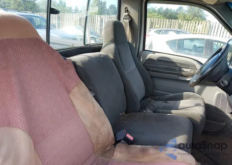 2002 Ford F250 Super Duty из США, поврежденный, VIN 1FTNF20L92EA55840